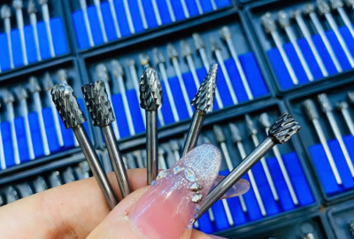 Bộ mũi mài đa năng bền bỉ và chính xác từng chi tiết