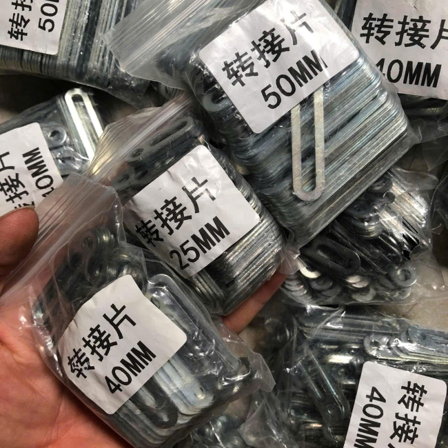 Tai bắt đèn , Tai treo đèn , Pát treo , Pát đa năng ,Pát hình thang 